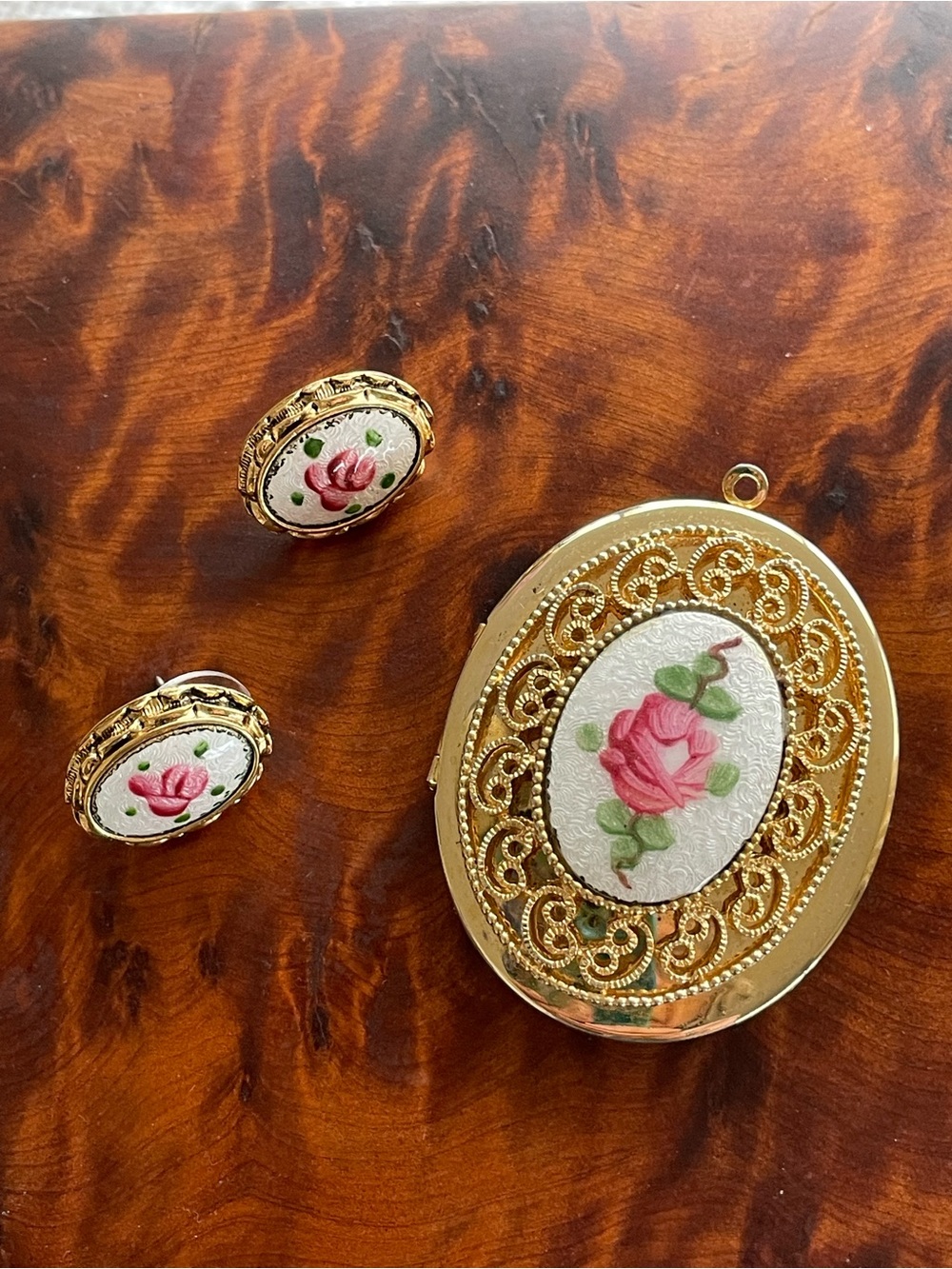 Vintage Large Gold Tone Floral Guilloche Enamel Rose Locket Pendant & earrings